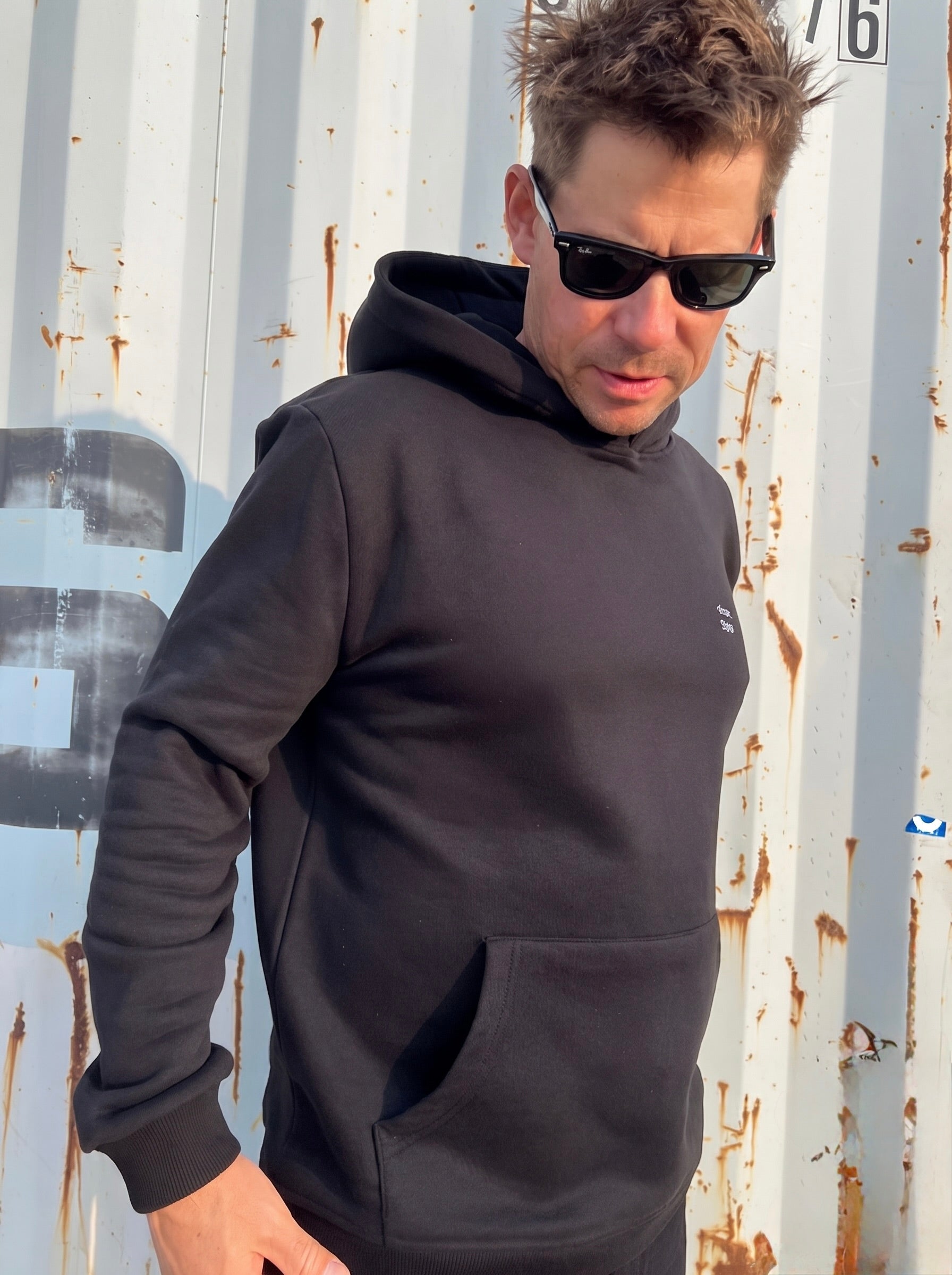 signature hoodie black