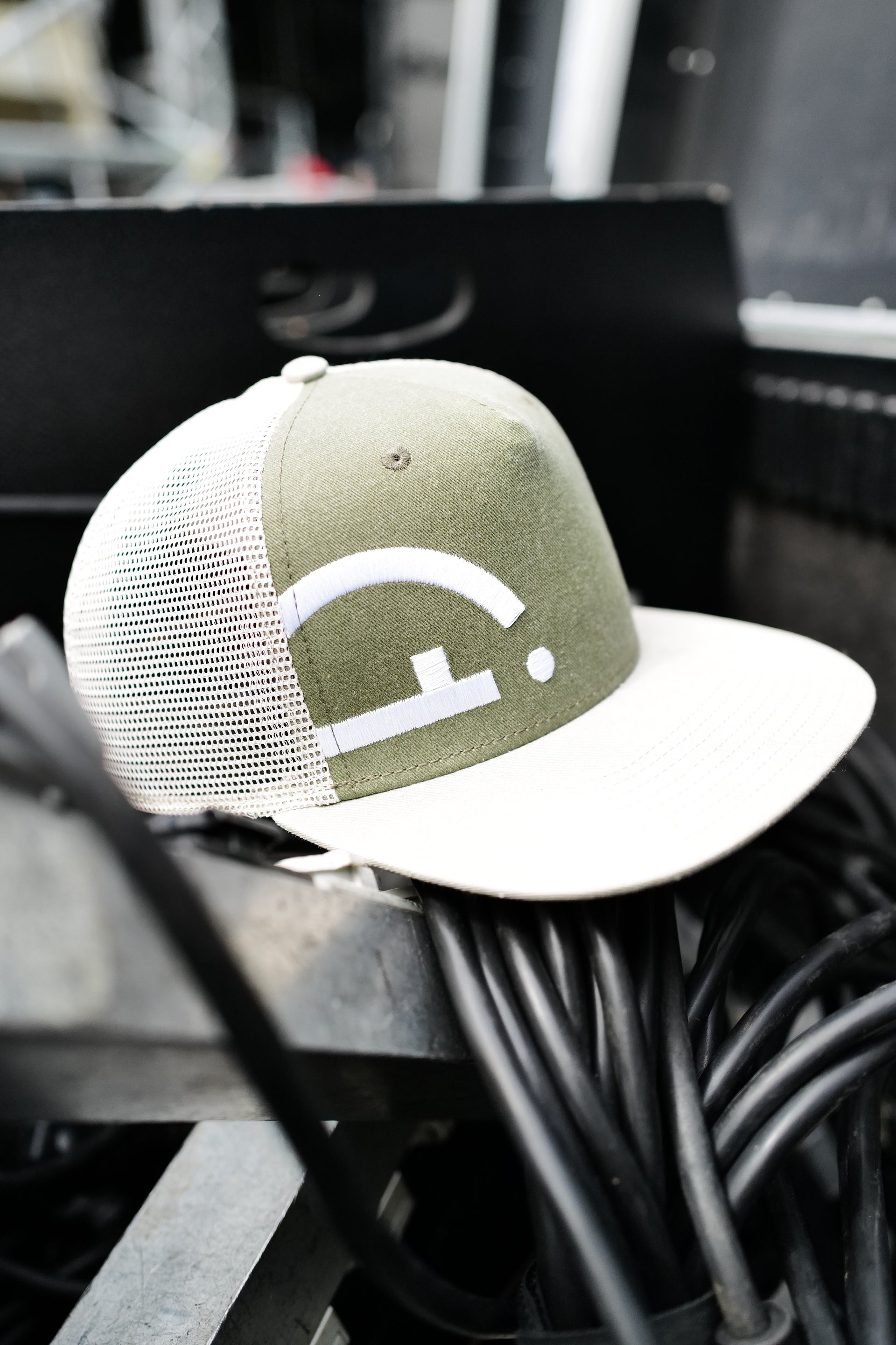 cap washed oliv